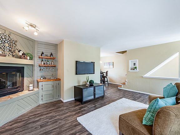 3rd image of 1262 W Ocean View Ave APT 8