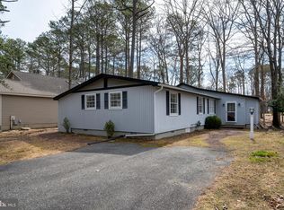 69 Windjammer Rd, Ocean Pines, MD 21811