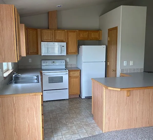 1953 E Wilson Ln #B — Photo 16