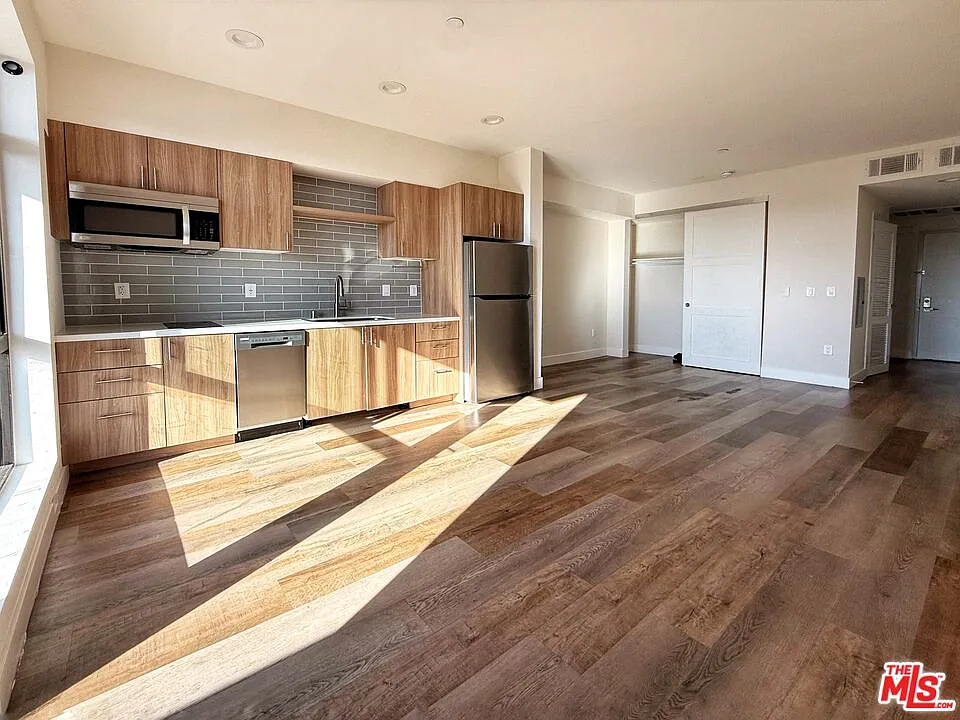 1 bed, 1.0 bath, 600 sqft, $2,500 — Photo 4