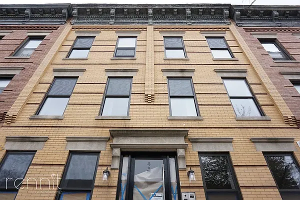 Rented by Rennit Inc. | media 40