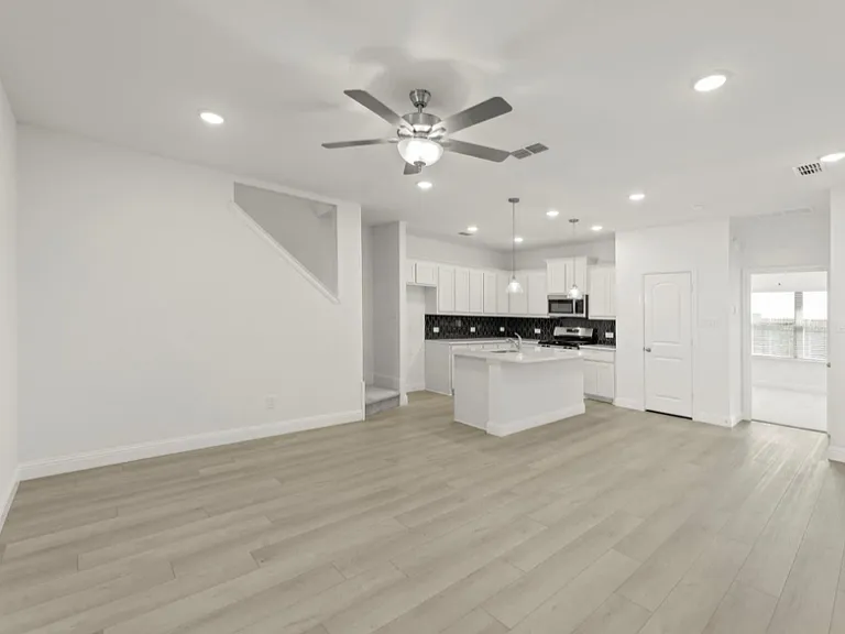 1072 Happy Holly Rd — Photo 9