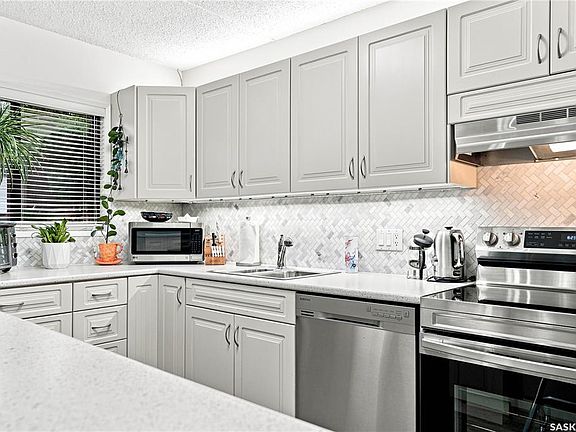 5th image of UNIT 104-441 Pendygrasse ROAD