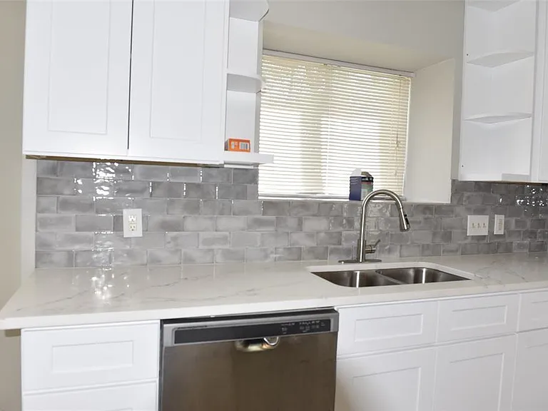 12303 Glenmeadow Dr — Photo 9