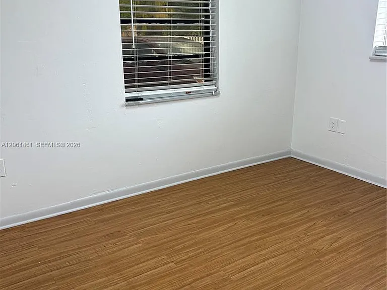 19710 NW 51st Ave — Photo 33