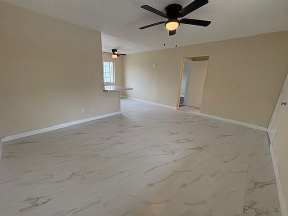 3rd image of 10727 La Reina Ave #5
