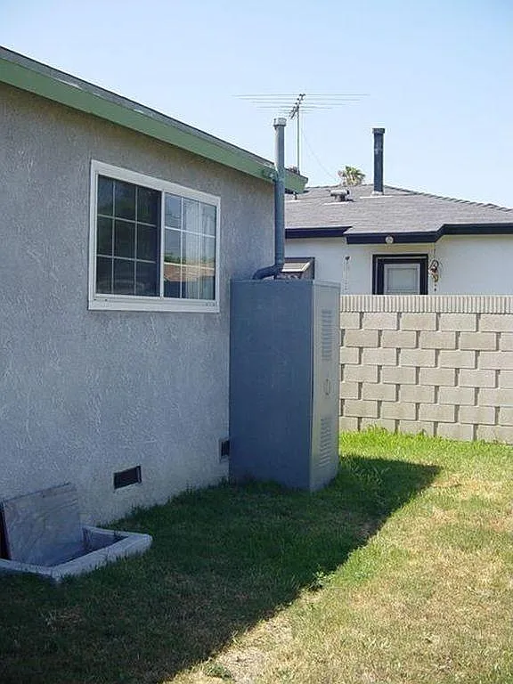 Stacy Ln, Santa Ana — Photo 4