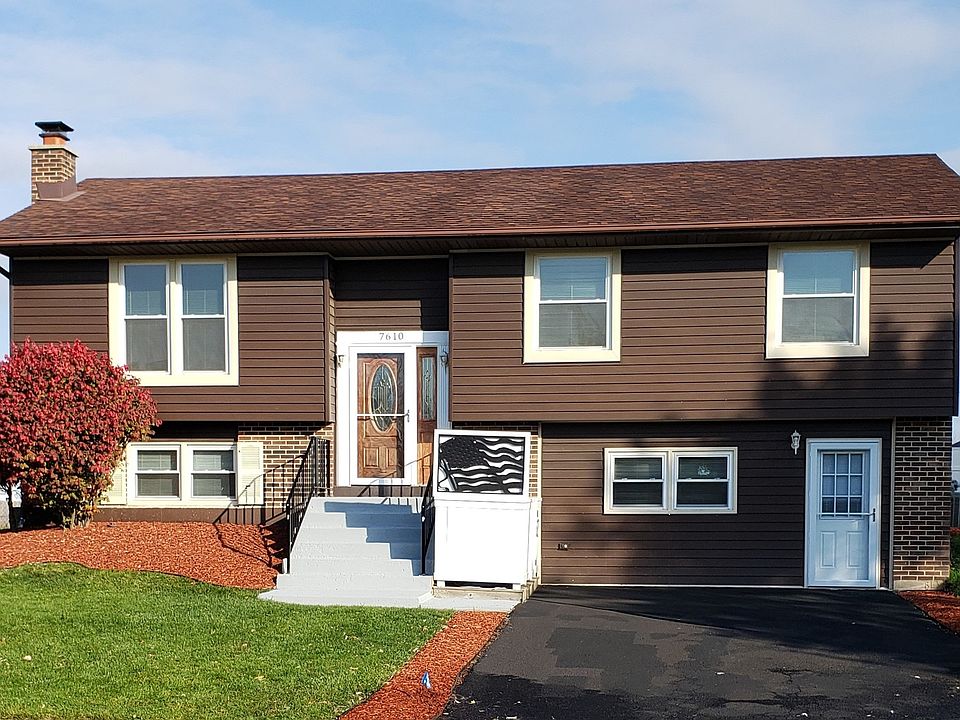 1st image of 7610 W Moorefield Dr