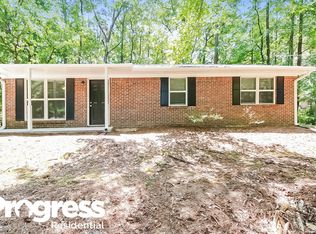 300 N Meade Dr, Peachtree City, GA 30269