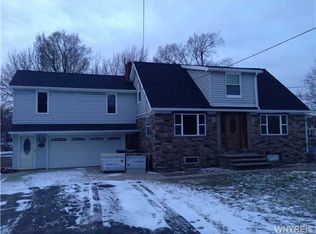 42 Admirals Walk, Amherst, NY 14228