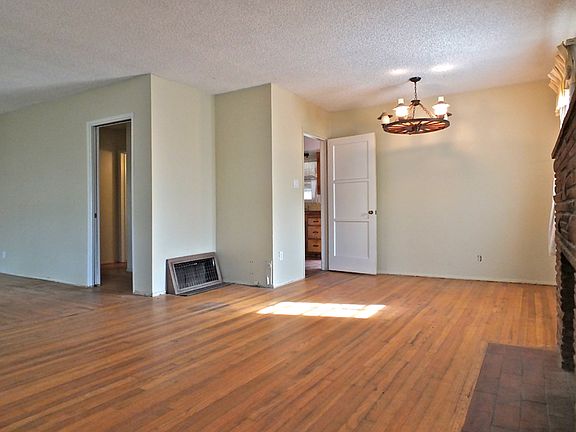 4th image of 12738 Gurley Ave