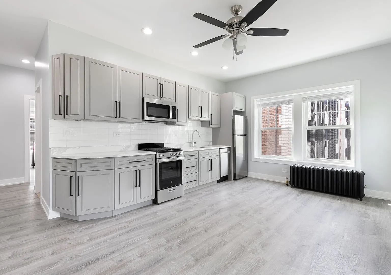 2 bed, 750 sqft, $2,600 — Photo 4