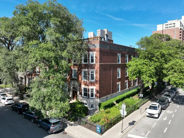 3801 N Wilton Ave APT 1, Chicago, IL 60613
