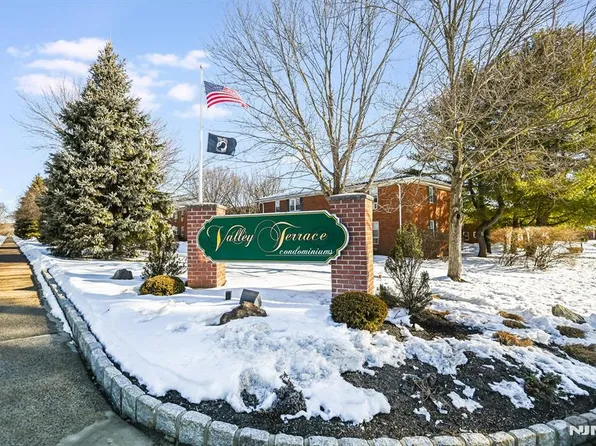 68 Knox Ter APT 1B, Wayne, NJ 07470