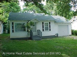 1516 E North St, Springfield, MO 65803
