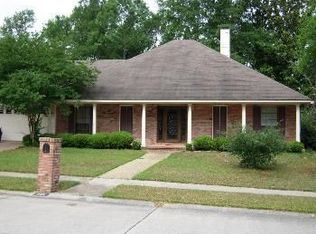 905 Magnolia Bayou Blvd, Ocean Springs, MS 39564