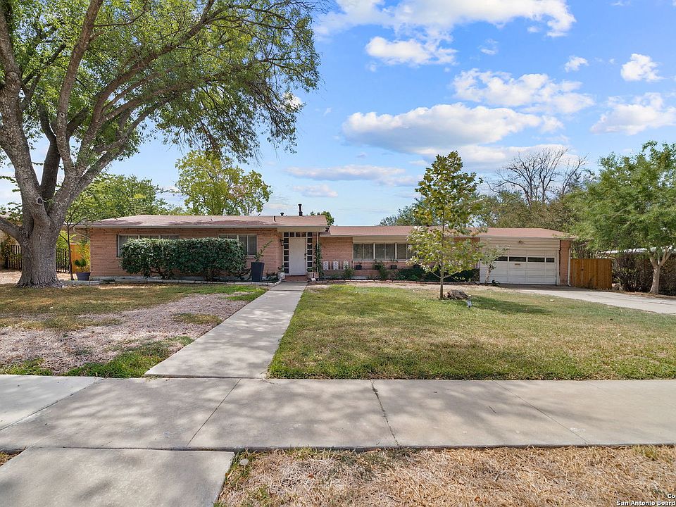 1st image of 210 SHADYWOOD LN