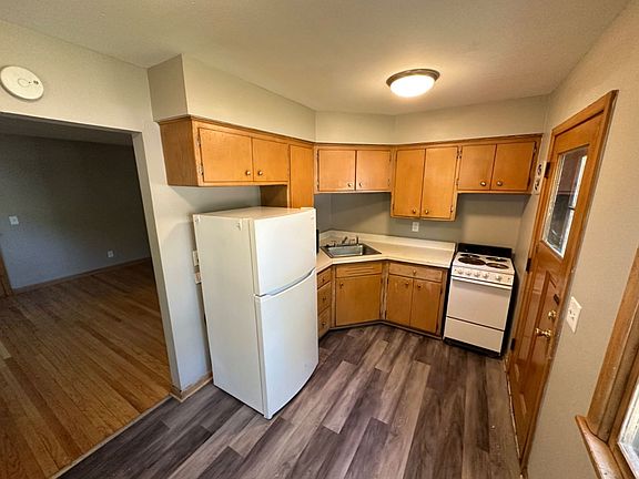 5th image of 308 S Grand Ave APT 2
