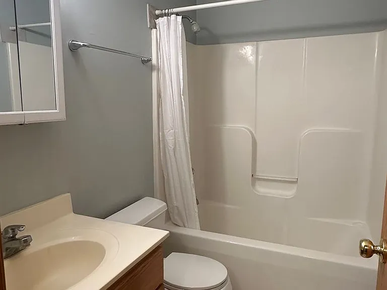 6194 S Pointe Dr SW — Photo 12