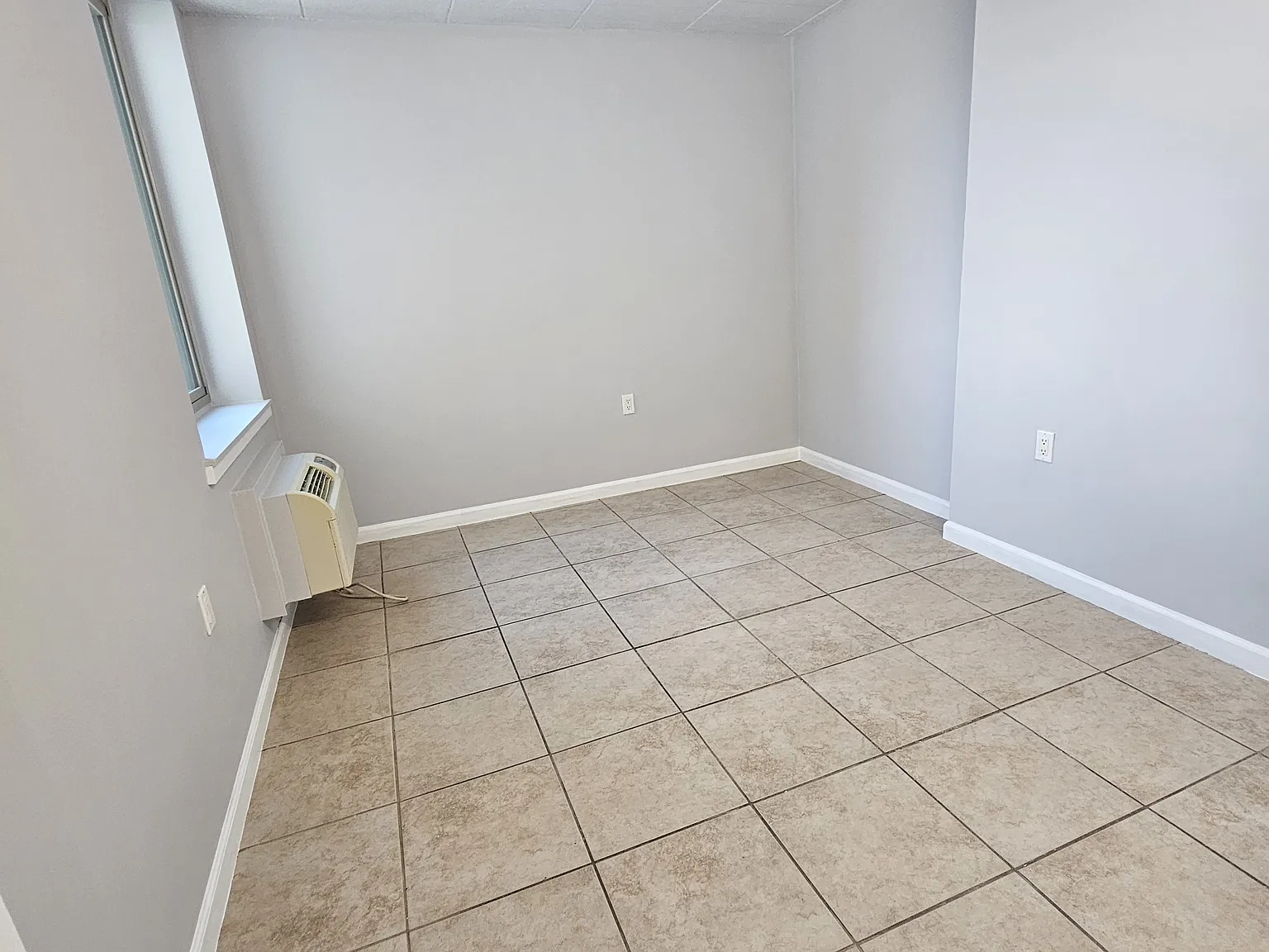 1 bed, 700 sqft, $1,450 — Photo 2