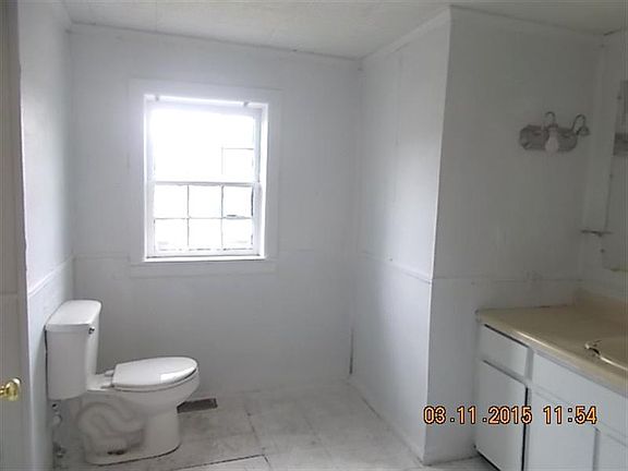 4th image of 1541 Ewell Ave