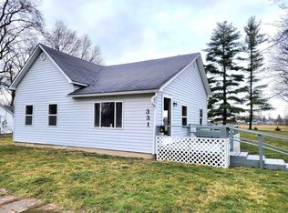 331 Walnut St, Butler, IN 46721