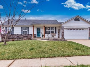 271 Cherrywood Parc Dr, O'Fallon, MO 63368