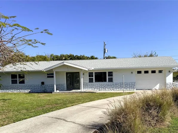 176 Dartmouth Dr NW, Pt Charlotte, FL 33952