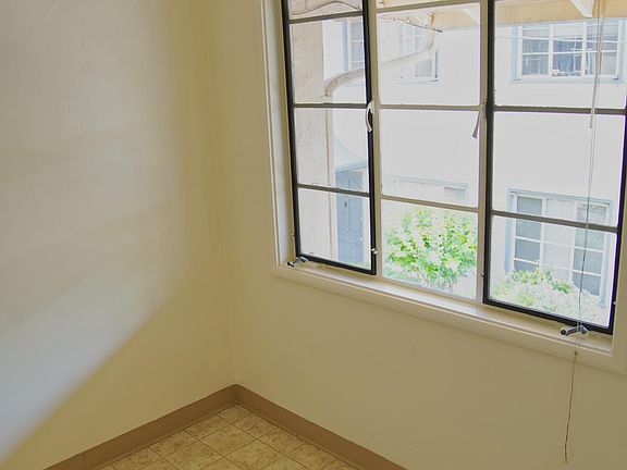 Dining Nook 17