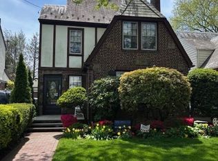236 Crocus Ave, Floral Park, NY 11001