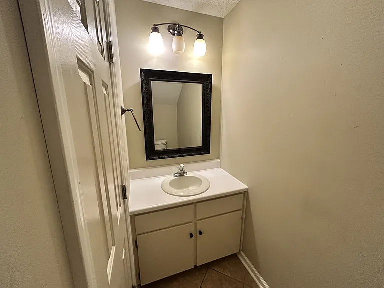 504 Short St #B — Photo 9