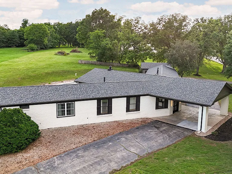 5021 S Farm Road 137 — Photo 14