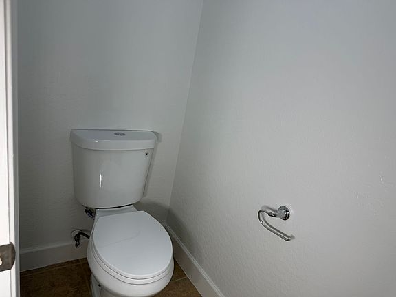 4th image of 42502 W Somerset Dr