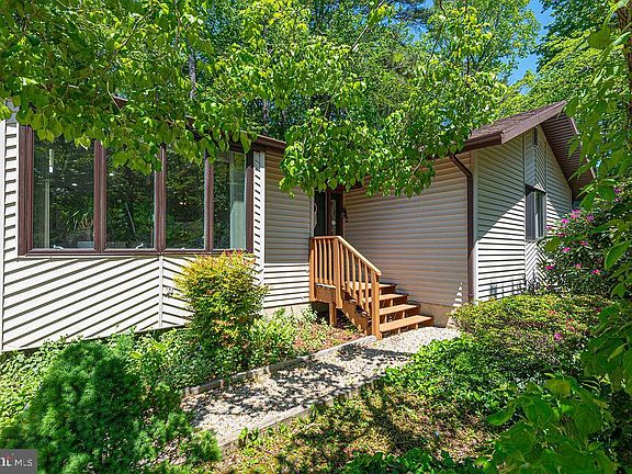 5th image of 40 Harbormist Cir