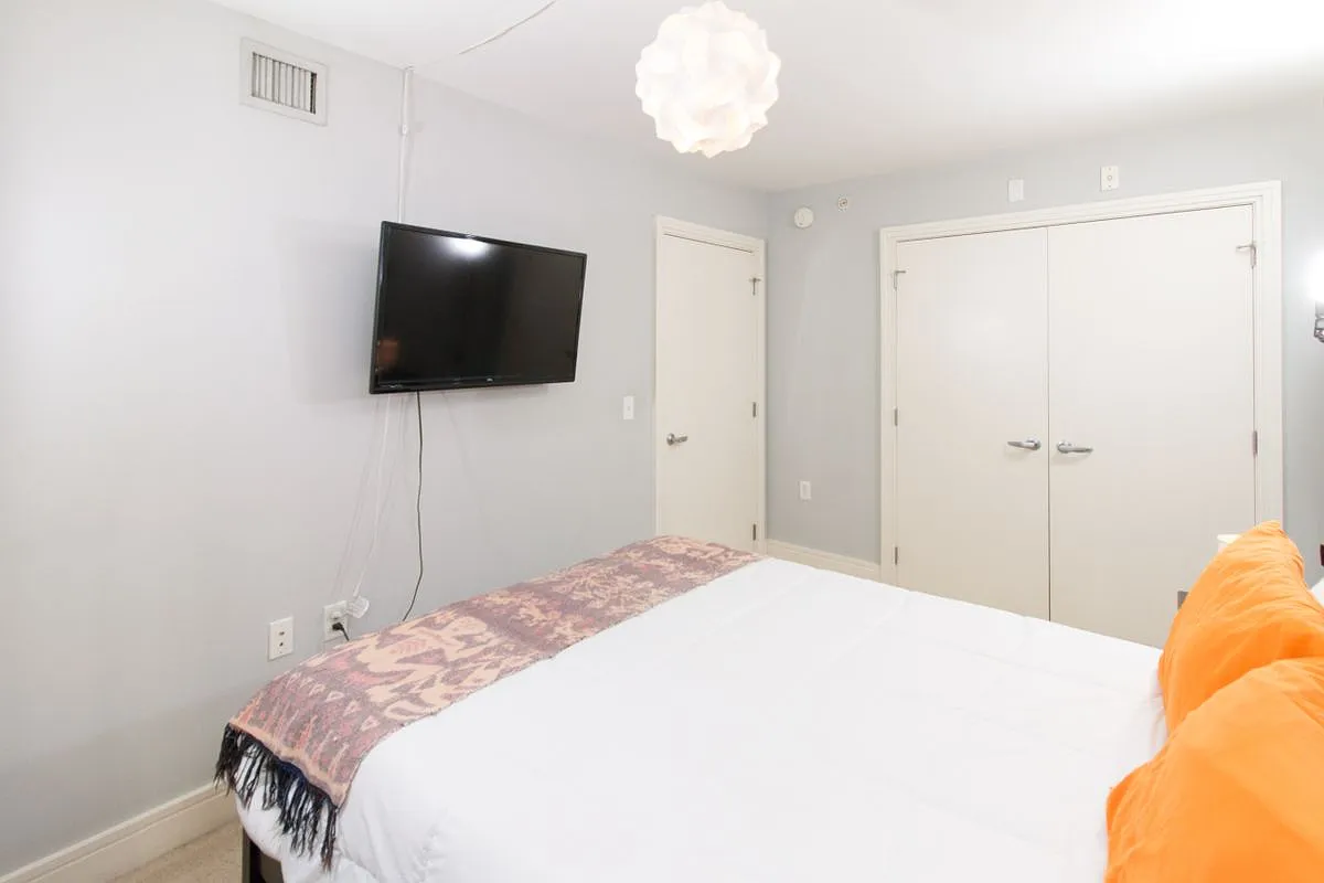 1 bed, 1.0 bath, 581 sqft, $2,050 — Photo 3