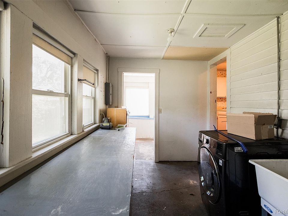 23122 Reynolds Ave, photo 20