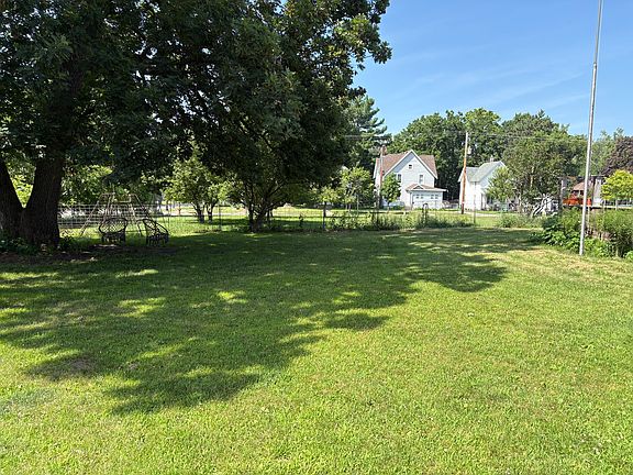 2nd image of 710 11th St E #4