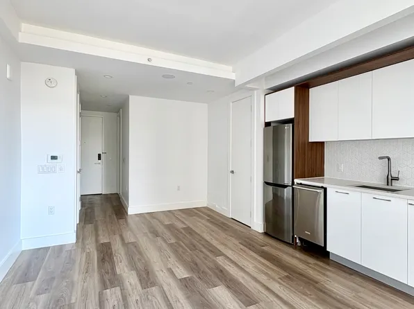 228 East 135th Street 1806 image 2 of 19