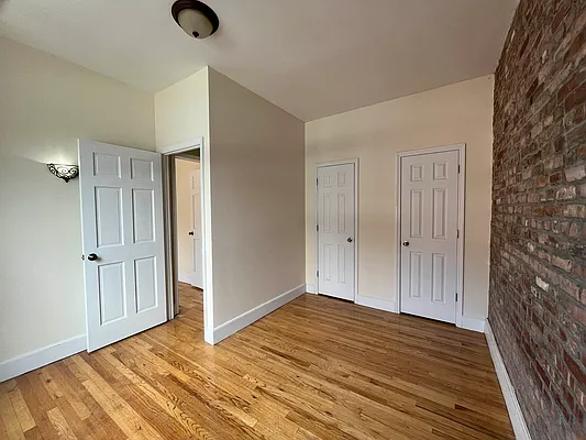 Rented by EXR | media 32