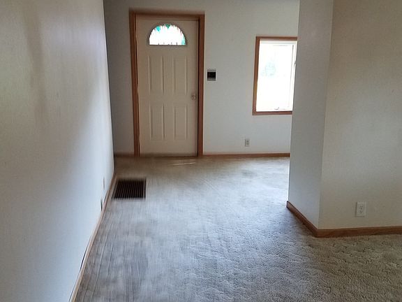 2nd image of 7 Milwaukee Avenue Ct