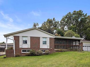 3400 Bryn Myrr Dr, Huntington, WV 25705