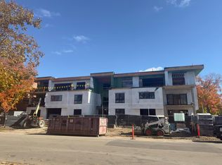 150 Broadway Ave S #2A, Wayzata, MN 55391