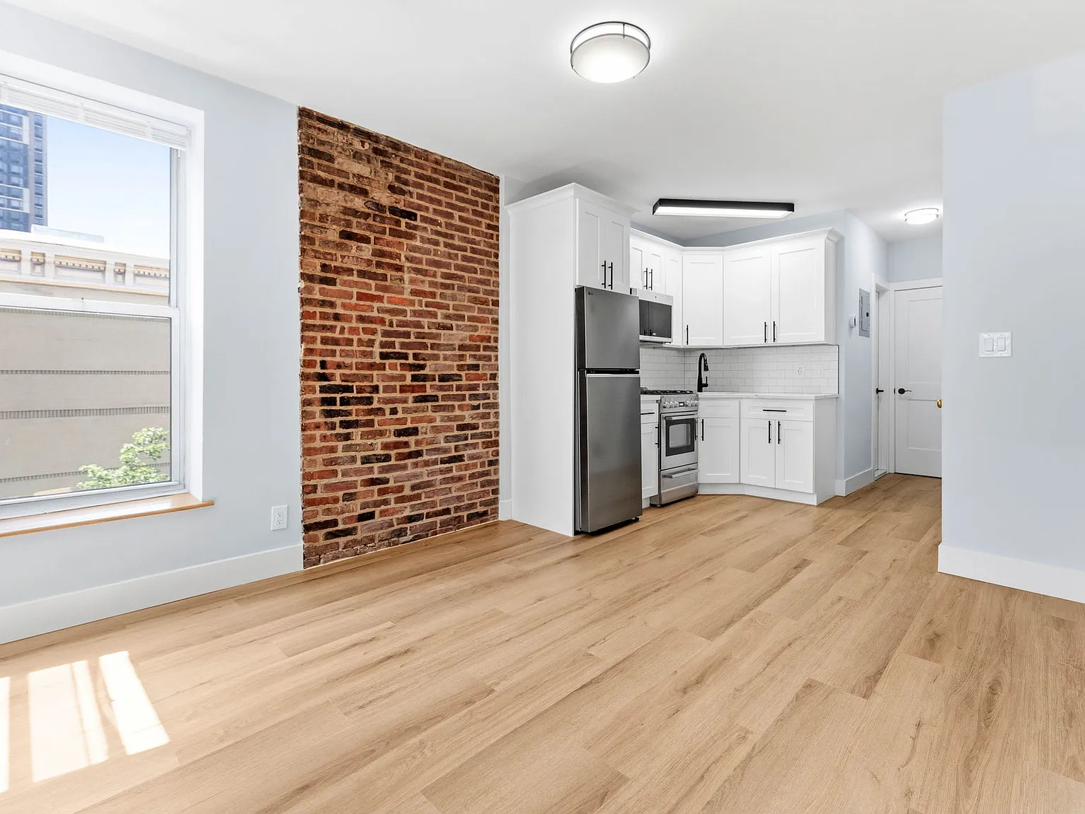 401 East 63rd Street — Photo 2
