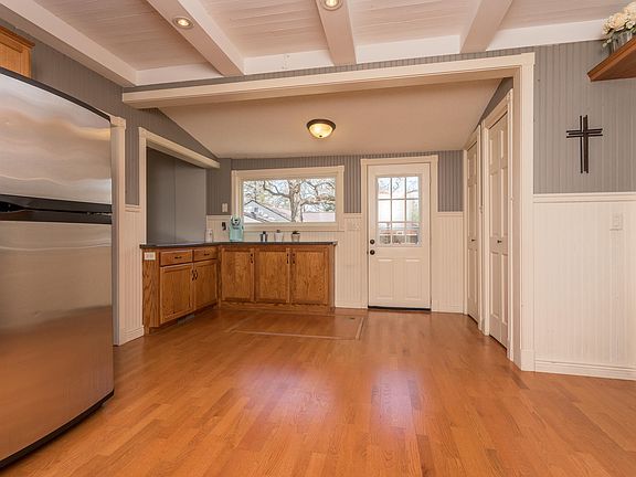 4th image of 2606 Sessions St NW