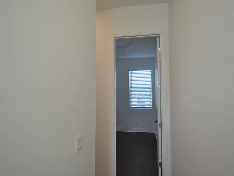 5728 Biscayne Ct — Photo 10