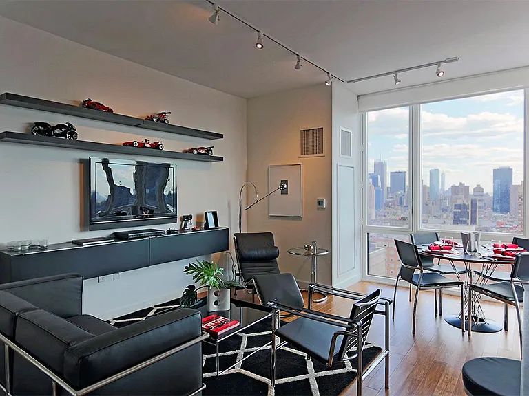 160 W 62nd St #32B — Photo 1