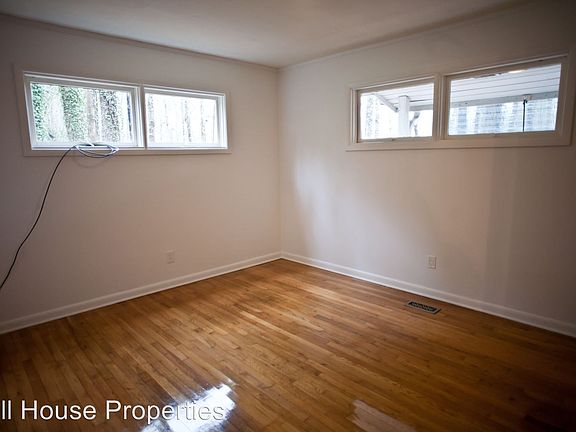 5th image of 1207B Roosevelt Dr