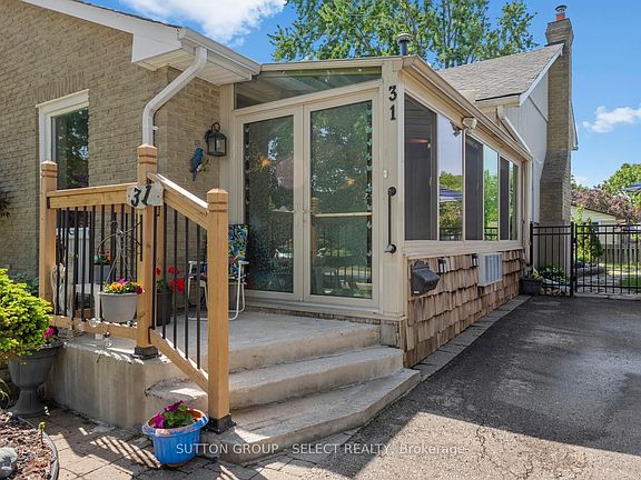 3rd image of 31 Renny Cres
