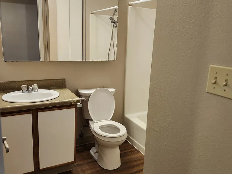 2104 Lincoln Ave — Photo 16