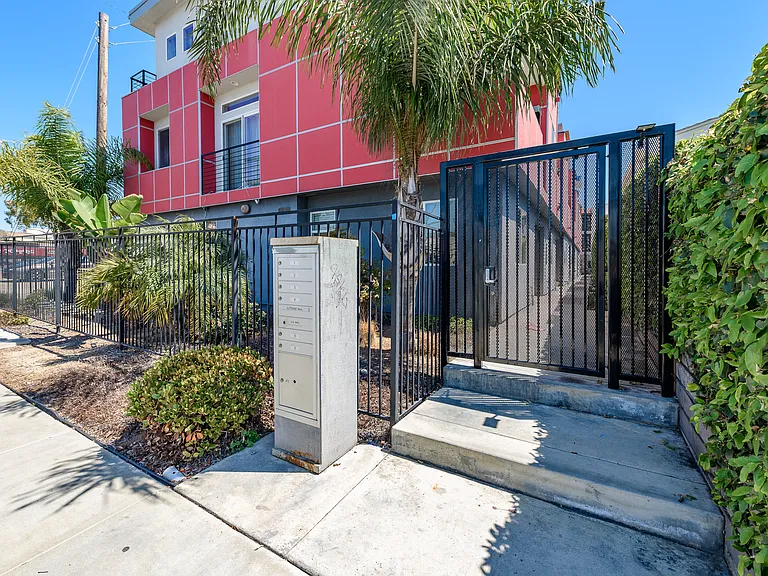 4221 Idaho St — Photo 50